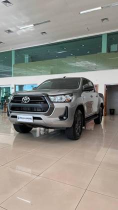 TOYOTA HILUX 2.8 D-4D TURBO DIESEL CS 4X4 MANUAL